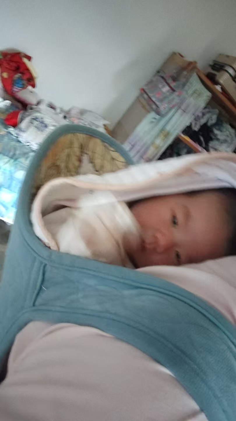 独自带娃的日常：从背娃到哄睡的心酸