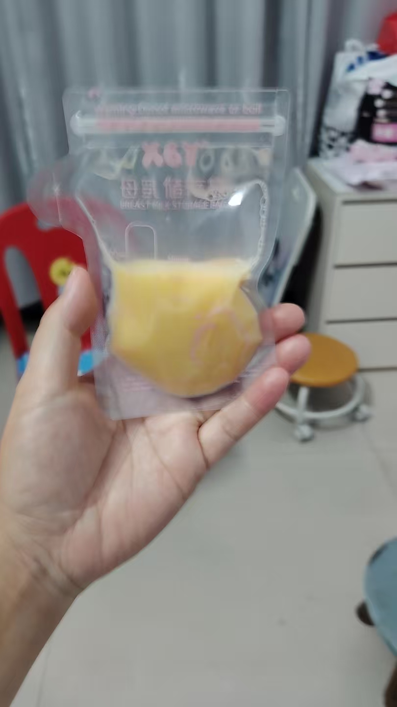 产后涨奶的痛苦与无奈