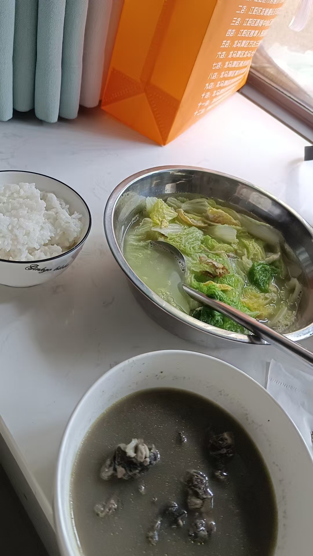 婆婆总爱干涉我喂母乳，该怎么办？