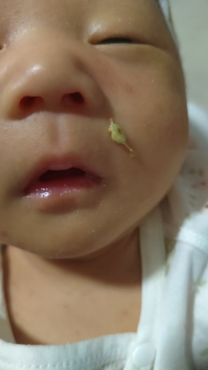宝宝鼻屎清理小技巧