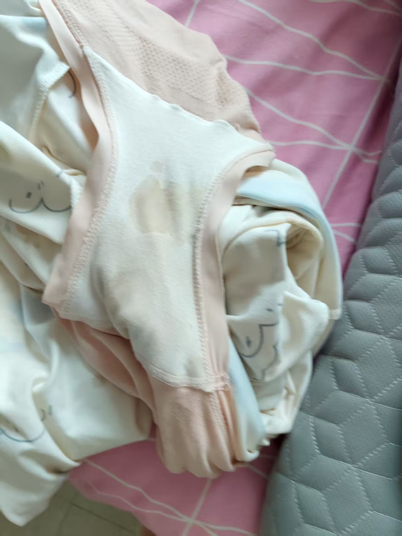 孕晚期胎动频繁与产检经历分享