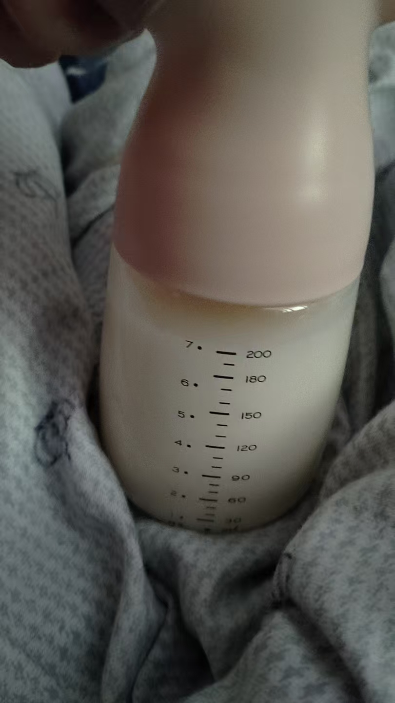 母乳喂养的甜蜜与烦恼