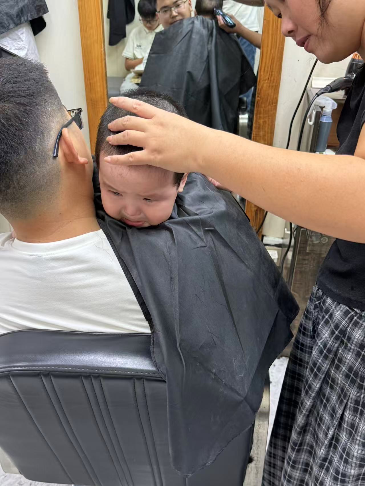 母乳妈妈拉肚子还能继续喂奶吗？