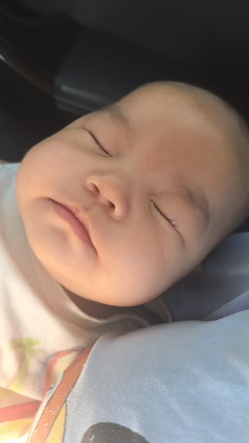 长途带娃返程的崩溃瞬间