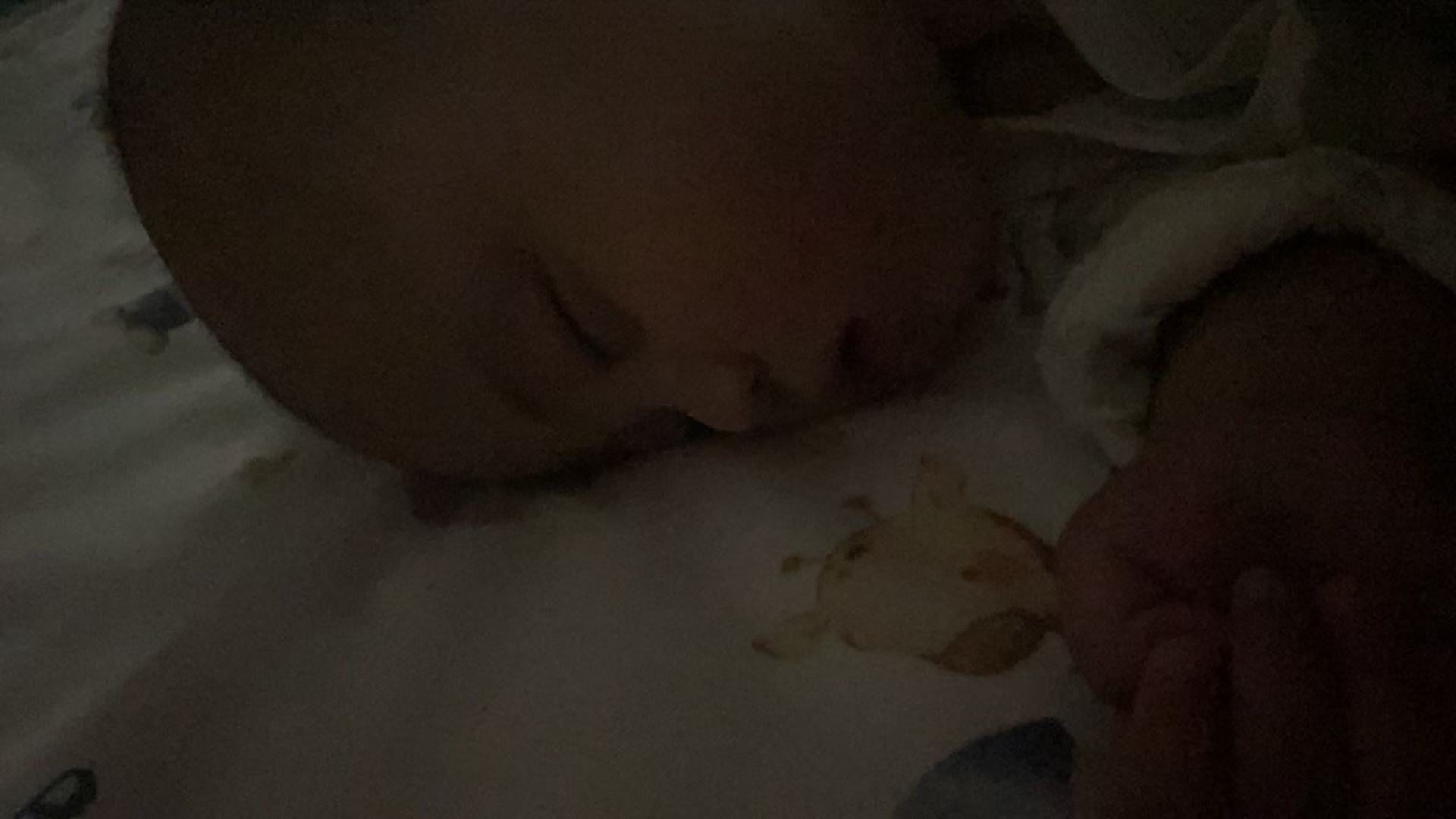 宝宝翻身训练的小烦恼