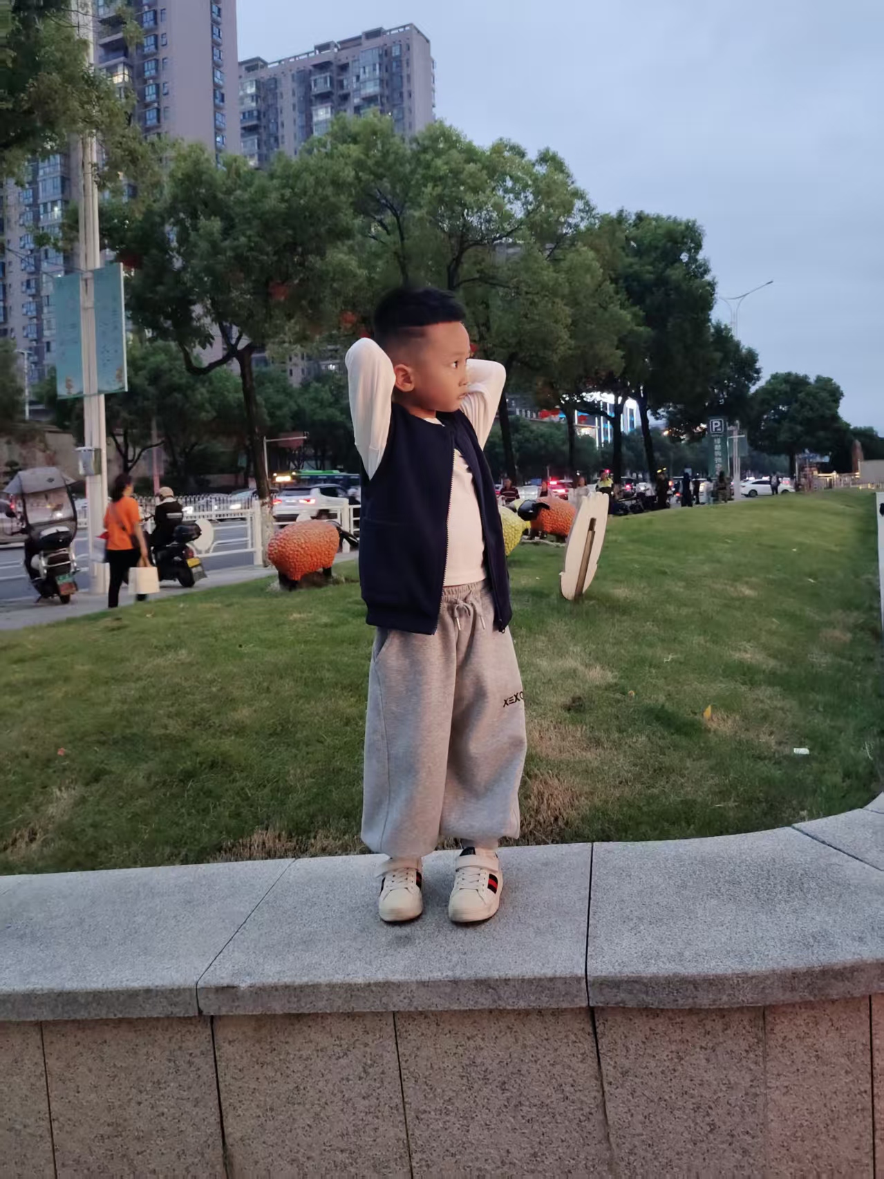童装购物分享：小马家和小夏家的购物体验