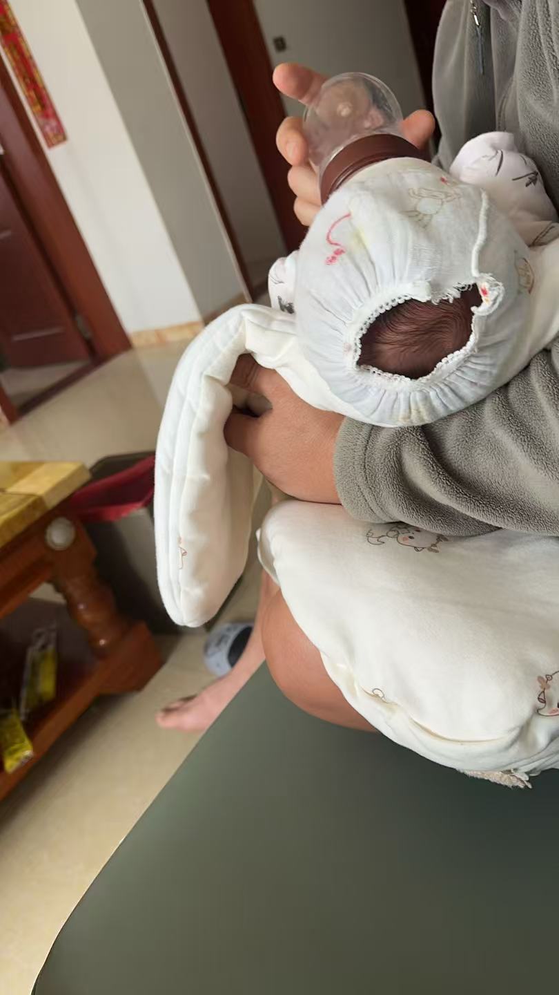 母乳喂养的甜蜜与烦恼