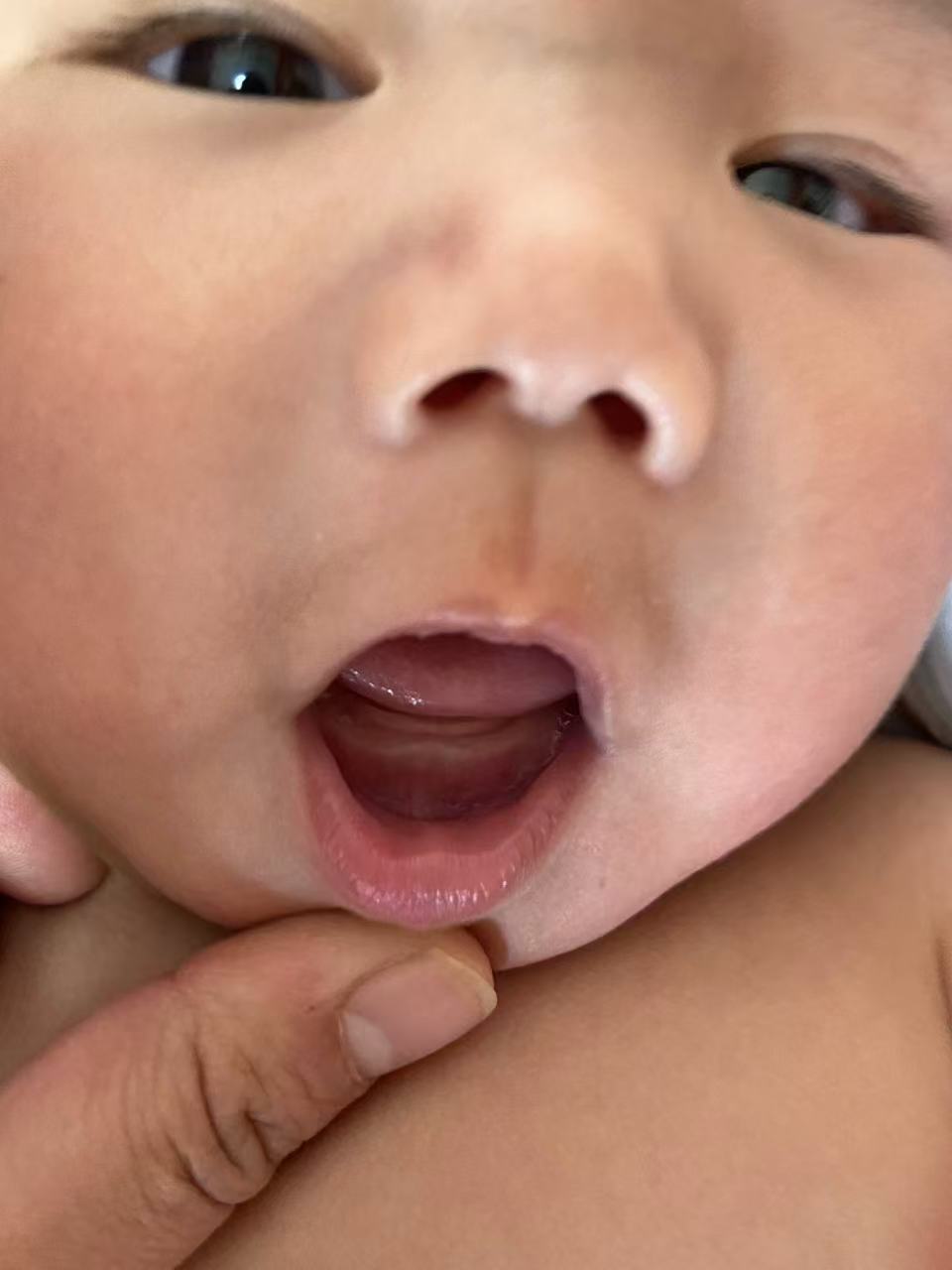 宝宝出牙期闹腾怎么办？