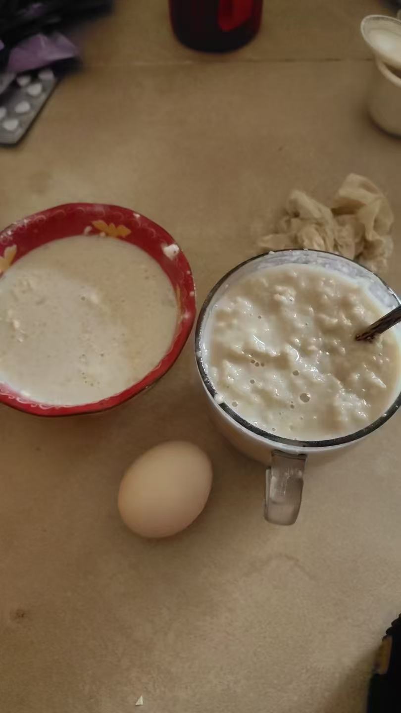 孕期早餐烦恼：婆婆的清汤面 vs 妈妈的爱心卷饼