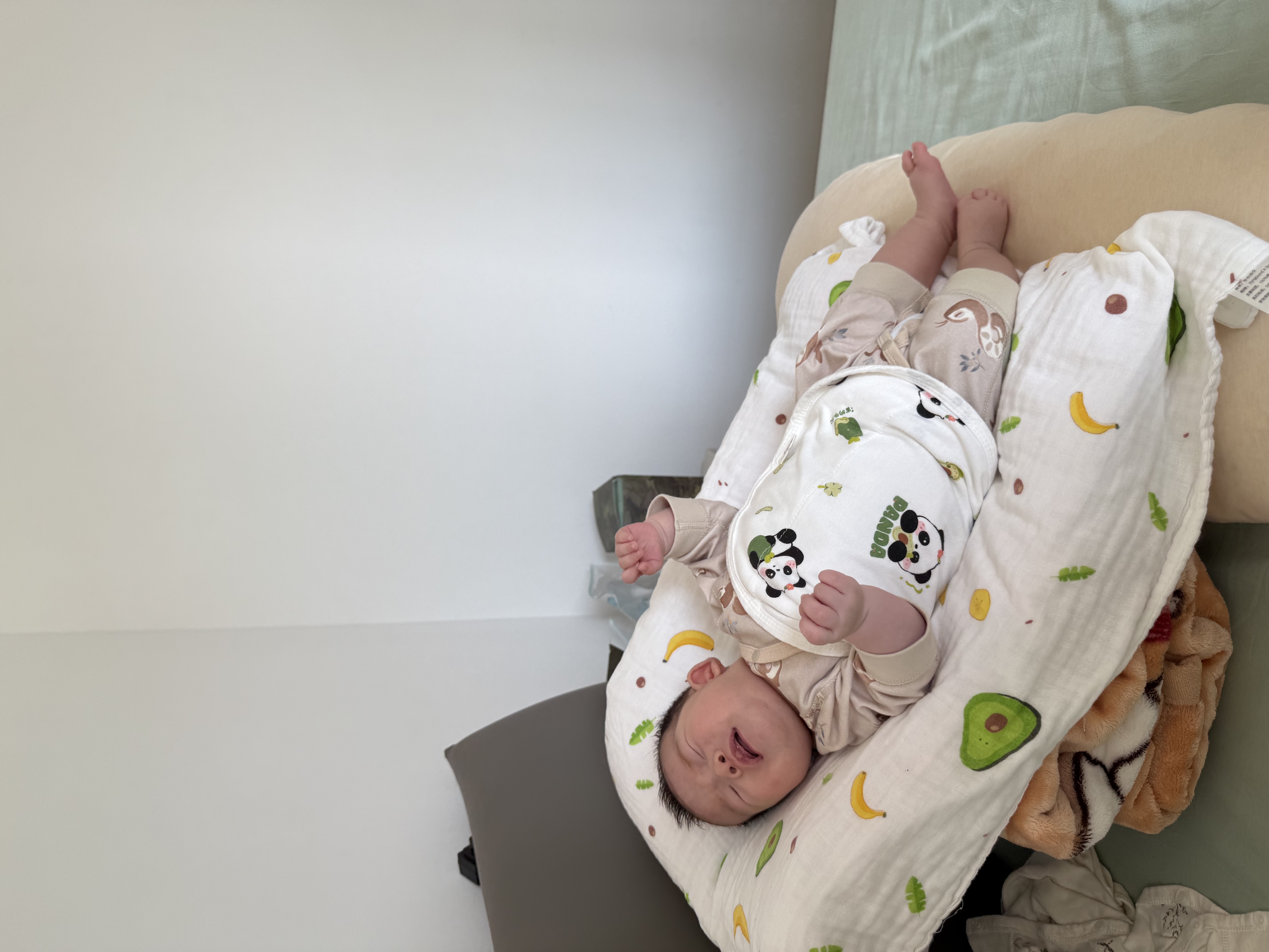 剖腹产宝宝的圆头型与喂养心得